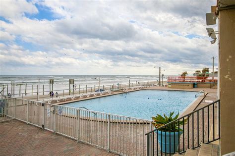 pet friendly vacation rentals daytona beach|daytona beach pet friendly condos.